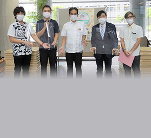 新型コロナウイルス感染症対策として沖縄県にアクリル板を贈呈