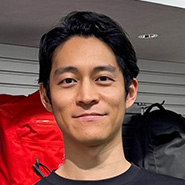 山﨑　徹也 氏