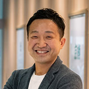 小林　慎弥 氏