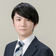 向井　俊輔 氏